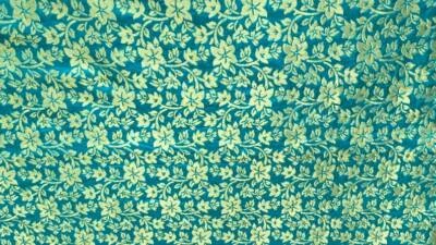  Brocado de seda tejido indio azul verdoso - Venta por talla de tela - Motivos florales dorados Foto 1 de 4