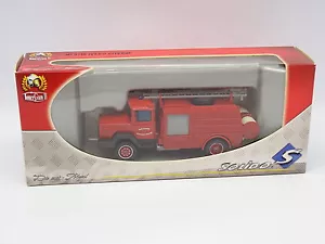 Solido Firefighters 1/50 - Iveco Tank - Picture 1 of 1