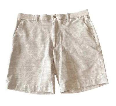 Pantalones cortos de golf Callaway para hombre talla 36 gris claro con logotipo Foto 1 de 4