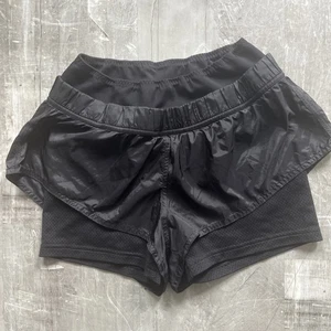 Adidas by Stella McCartney pantaloncino nero donna taglia 4 estivo 2 in 1 - Foto 1 di 7