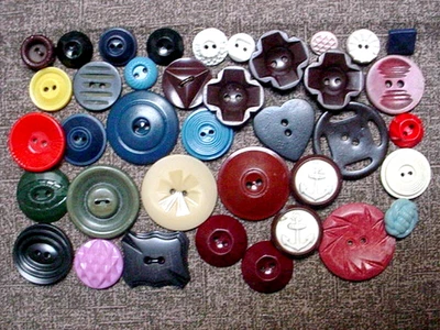 LOT OF 38 VINTAGE ART DECO BUTTONS ASSORTED SIZES STYLES & MATERIALS - Image 1 of 4