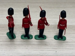 4 - Vintage British Royal Guard Plastic Figures - Picture 1 of 10
