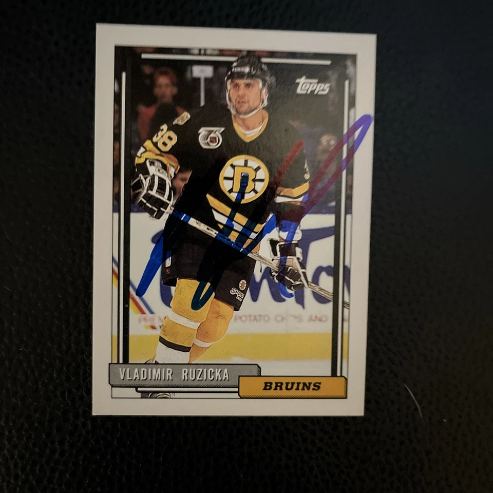 1992-93 Topps  #333 Vladimir Ruzicka signed auto - Image 1 of 1