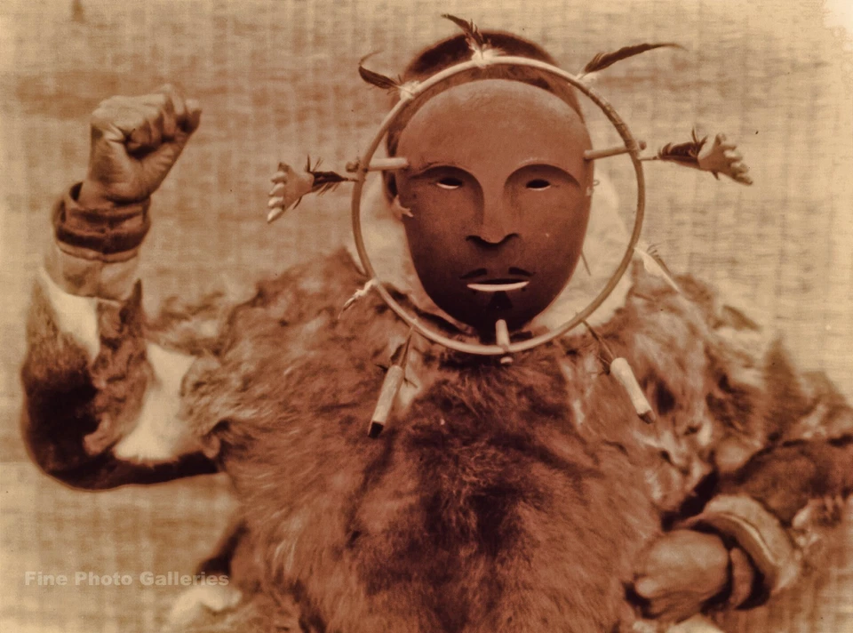 1929 EDWARD CURTIS Nunivak эскимосский инуит церемониальная маска золотистый фото искусства 12 x 16 - Изображение 1 из 1