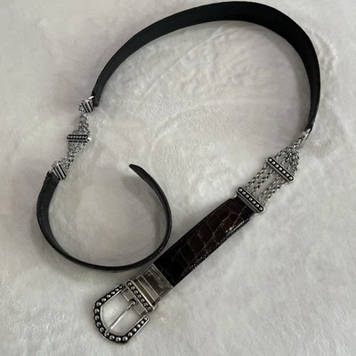 Cinturón para mujer Brighton de cuero marrón estampado de cocodrilo con inserciones de cadena talla XL 38 Foto 1 de 4