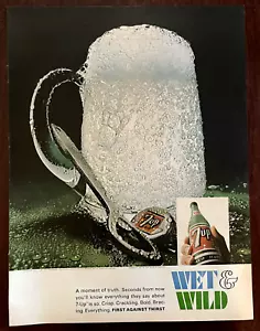 Tazza pop 7UP 1967 Wet & Wild Soda stampa d'epoca pubblicità Suds Bubbles - Foto 1 di 1