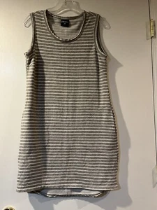 32 Degrees Cool Women’s Sleeveless Dress w/ Pockets - Size S - Gray White Stripe - Picture 1 of 4
