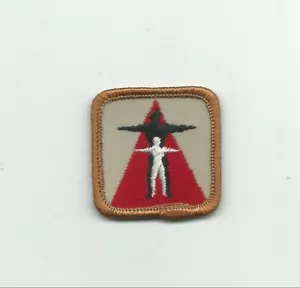 BJ SCOUT CANADA PERSONAL FITNESS & DEVELOPMENT PROFICIENCY BADGE BROWN RE GAUZE - Picture 1 of 2