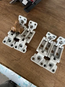 VW CRAFTER MK2 MAN TGE 2017-24 FWD 2.0 TÜRSCHARNIERE HINTEN HINTEN LH RH OBEN UNTEN X4 - Bild 1 von 4