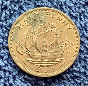1964 Half Penny, United Kingdom, Elizabeth II (Bronze, 5.6 g, 25.4 mm), About EF - Picture 1 of 2