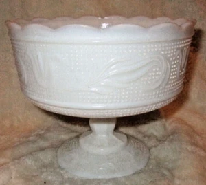 Vintage~E. O Brody Co~M6000~White Pedestal Bowl~Hobnail~1960's~ - Picture 1 of 11