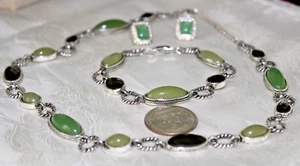 VTG SILVER TONE SHADES OF GREEN CABOCHON NECKLACE,BRACELE & MARRIED POST EARRIN - Picture 1 of 8