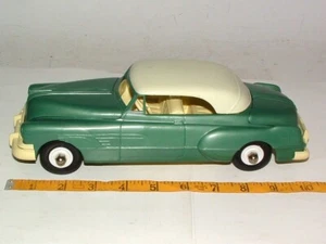 * 1950s MARX PLASTIC AMERICAN PONTIAC 1950s STYLE CAR 10" LONG ! - Picture 1 of 9