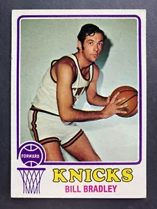 1973-74 Topps #82 Bill Bradley (New York Knicks) CENTERED! HOF! - Picture 1 of 2