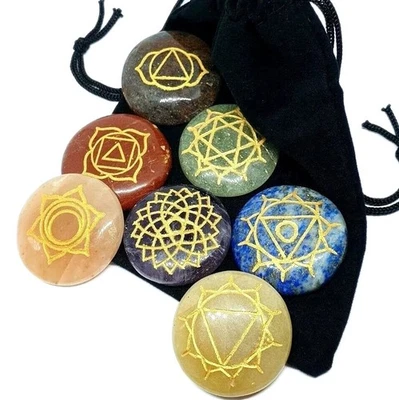 ECLECTIC SHOP UK LTD ® 7 Chakra Gemstone Set Genuine Crystal Healing Reiki Round Set Carved Stone & Bag
