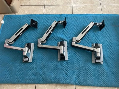 Ergotron LX Sit-Stand Montaje en Pared LCD Brazo Hasta 42"" (45-353-026) con Pista de Pared Foto 1 de 4