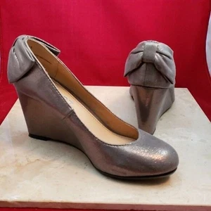 Report Wedge Heels Metallic Bow Locklyn Wedges - Size 5 - Picture 1 of 8