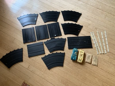 Lote de coches tragamonedas y pistas Marx vintage años 60 Foto 1 de 4