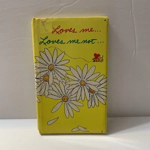 VTG HALLMARK Loves me…Loves me not…By Dean Walley 1972 Hardcover Book VALENTINE - Picture 1 of 20