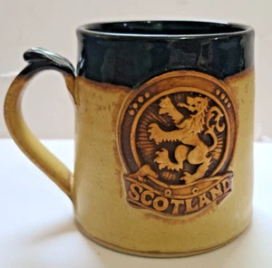 Raised Lion Rampant Emblem 20 oz. Keramik Becher Tasse - Bild 1 von 10