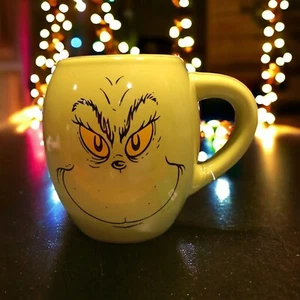 The Grinch 2023 Coffee Mug Naughty & Nice Christmas - Picture 1 of 8
