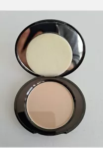 Boots No7 MEDIUM Perfect Light Pressed Powder 10g New Rare Genuine FREE FASTP&P - Picture 1 of 7
