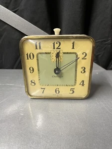 Reloj despertador Challenger vintage verde beige ~ NO FUNCIONA - Imagen 1 de 6