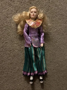 DISNEY THROUGH THE LOOKING GLASS ALICE FIGURE DOLL LOOSE -FILM COLLECTION RARE - Picture 1 of 2