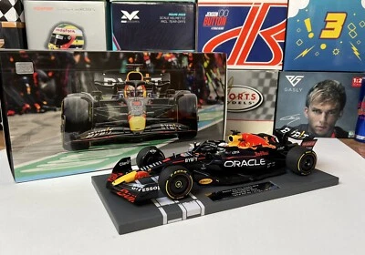 Max Verstappen 1:18 RB18 Hungary Win Red Bull 2022 Minichamps - Image 1 of 4