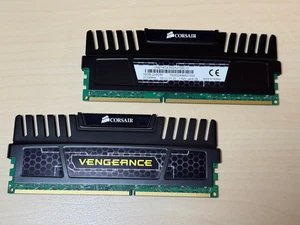 CORSAIR Vengeance DDR3 16GB (2x8GB) 2133MHZ - Desktop Ram 240-Pin - Picture 1 of 2