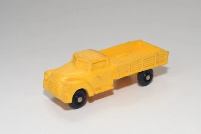 A48 1:43 TOMTE LAERDAL VINILE CHEVROLET CAMION GIALLO OTTIME CONDIZIONI - Immagine 1 di 4
