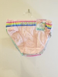 1000% Cute 7 Pack Girls "Days of the Week" Underwear Size Medium New With Tags - Picture 1 of 8