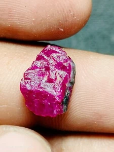 AAA Quality 100% Natural Red Ruby Rough Beautiful Specimen Size 13X9X5 mm - Picture 1 of 3