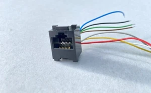 Prise RJ 45 commutée - Photo 1/1