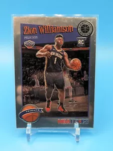 2019-20 NBA Hoops Premium Stock Zion Williamson RC #296 Pelicans Rookie Tribute - Bild 1 von 2