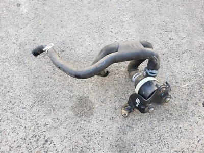 AUDI A4 2.0 2015 bomba de agua auxiliar y tubo de manguera y soporte de montaje 06H121057 C72 Foto 1 de 4