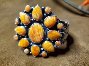Navajo AARON TOADLENA VTG Orange Spiny Oyster Sterling Cuff Size 6 ½ Rare - Picture 1 of 9