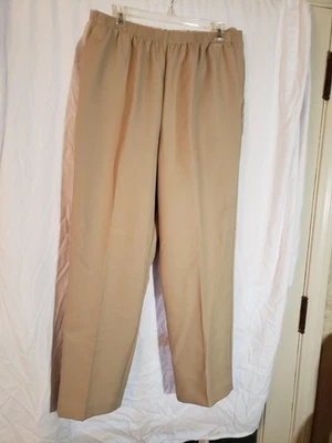 Women's Alfred Dunner Beige Dress Pants Size 16 (H208) - Image 1 of 3