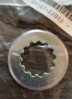 ARANDELA DE BLOQUEO DE TUERCA DE PIÑÓN DELANTERA SUZUKI DRZ400, LT160, GZ250, RM250, GN400, SP500 Foto 1 de 2