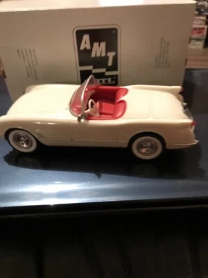 AMT Ertl 1953 Chevrolet Corvette Convertible Promo Car Model Polo White 8732 - Image 1 of 4