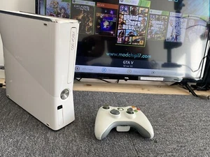 Xbox 360 Slim RGH3.0 250go 5000 Jeux rétro + 250 Jeux Xbox 360 - Imagen 1 de 4