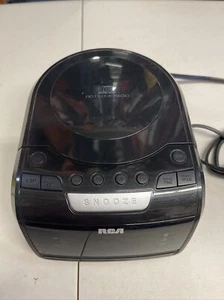 RCA RP5605-A Digital AM FM Stereo CD Clock Radio Smart Snooze LED Display Used - Picture 1 of 4