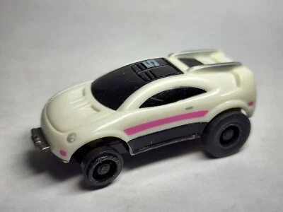 Vintage 1997 Bandai Pull-back Mighty Morphin Power Rangers Turbo Pink White Car - Image 1 of 4