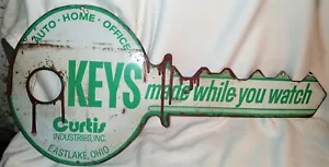 AUTO HOME OFFICE METAL KEY SIGN CURTIS OHIO USA HARDWARE STORE ART ADVERTISING - Picture 1 of 9