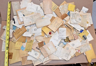 混批旧库存手表制造商堆积各种手表零件见图片 — 第 1/3 张图片