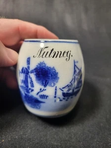 Vintage, Blue & White, Nutmeg Spice Jar, "G. M. T. Co. Germany" - Picture 1 of 9