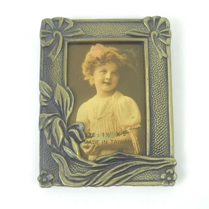 Vintage Metal Miniature Picture Frame Victorian Art Nouveau Floral Easel Back - Picture 1 of 9