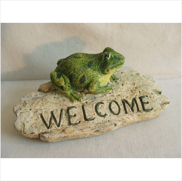 Latex Mould / Mold for a Frog on a Welcome Stone. - Image 1 of 1