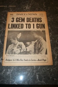 DAILY NEWS Dodgers Win Game 2 1977 World Series 13. Oktober 1977 - Bild 1 von 2