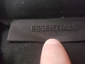Essentials F.o.g Black V-neck Tshirt Mens Size Large - Picture 1 of 4